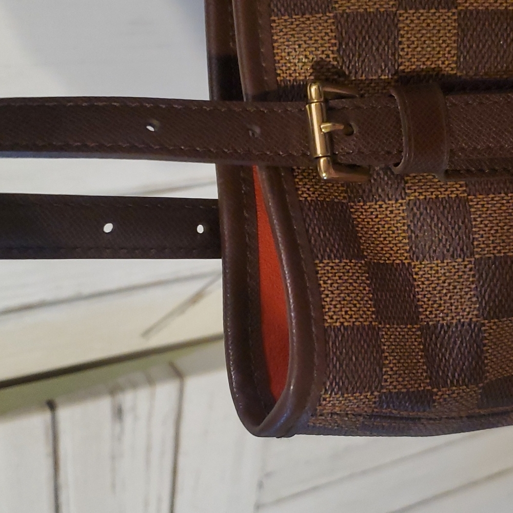 Authentic louis vuitton demier bucket bag in excellent condition!! - Picture 9 of 13